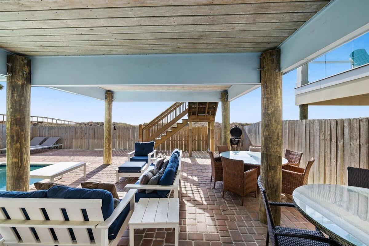 Blue Heaven On The Gulf Front Sleeps 20 6 Bedroom Heated Private Pool Holiday home *