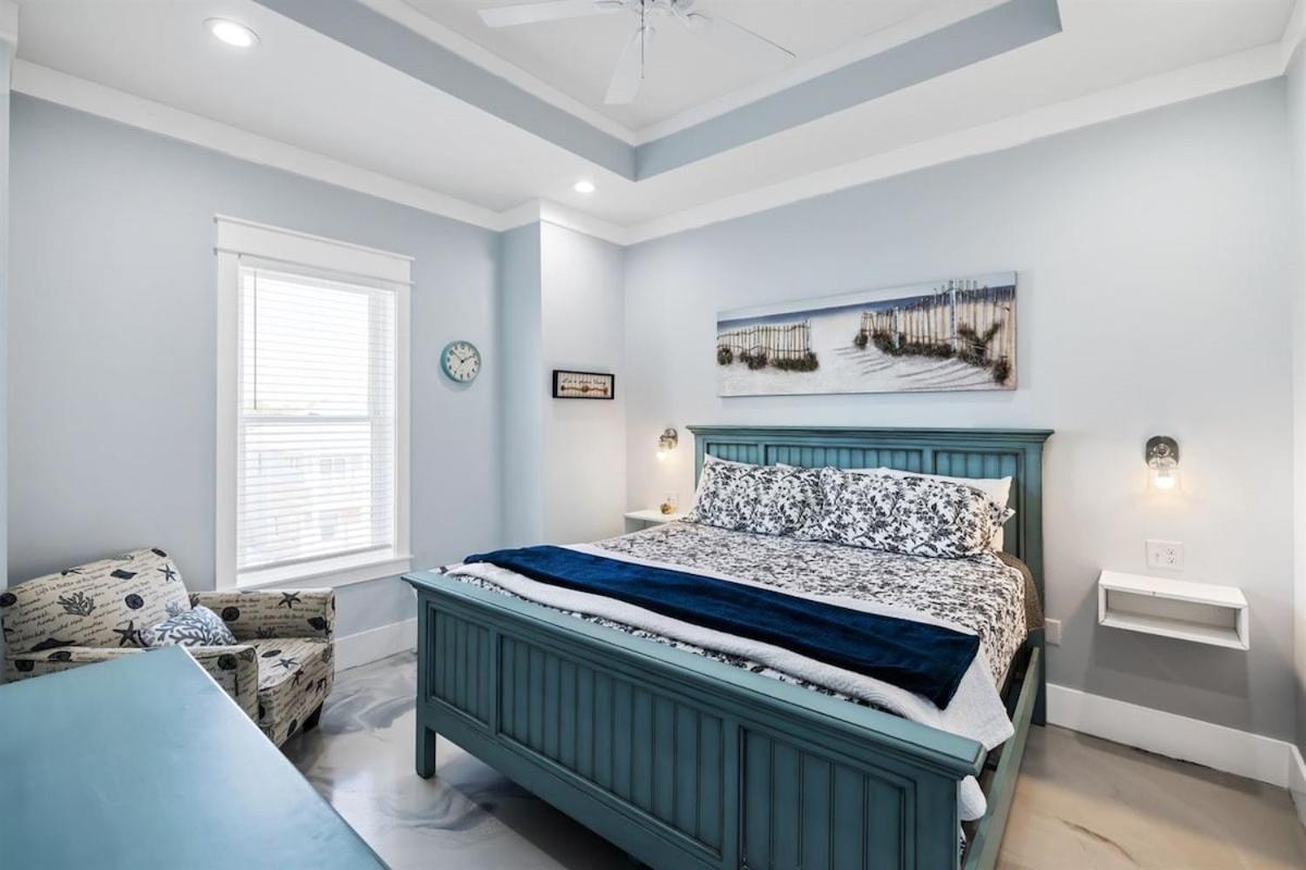 Blue Heaven On The Gulf Front Sleeps 20 6 Bedroom Heated Private Pool Panama City Beach
